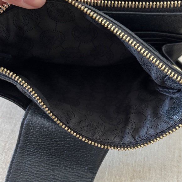 Michael Kors Black and Gold Crossbody Bag - Picture 7 of 12